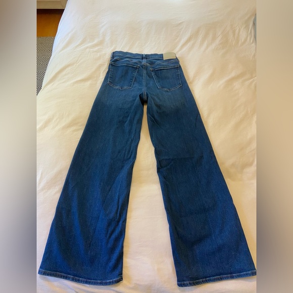 Citizens Of Humanity Wide Legged Lyra Jeans
Size 28 - Picture 4 of 7